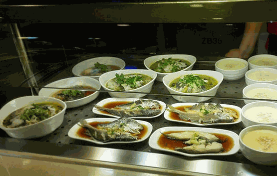 戴东家中式快餐